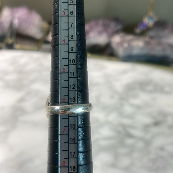 Large lapis lazuli gemstone ring in size 6.25 sterling silver - Picture 4 of 8